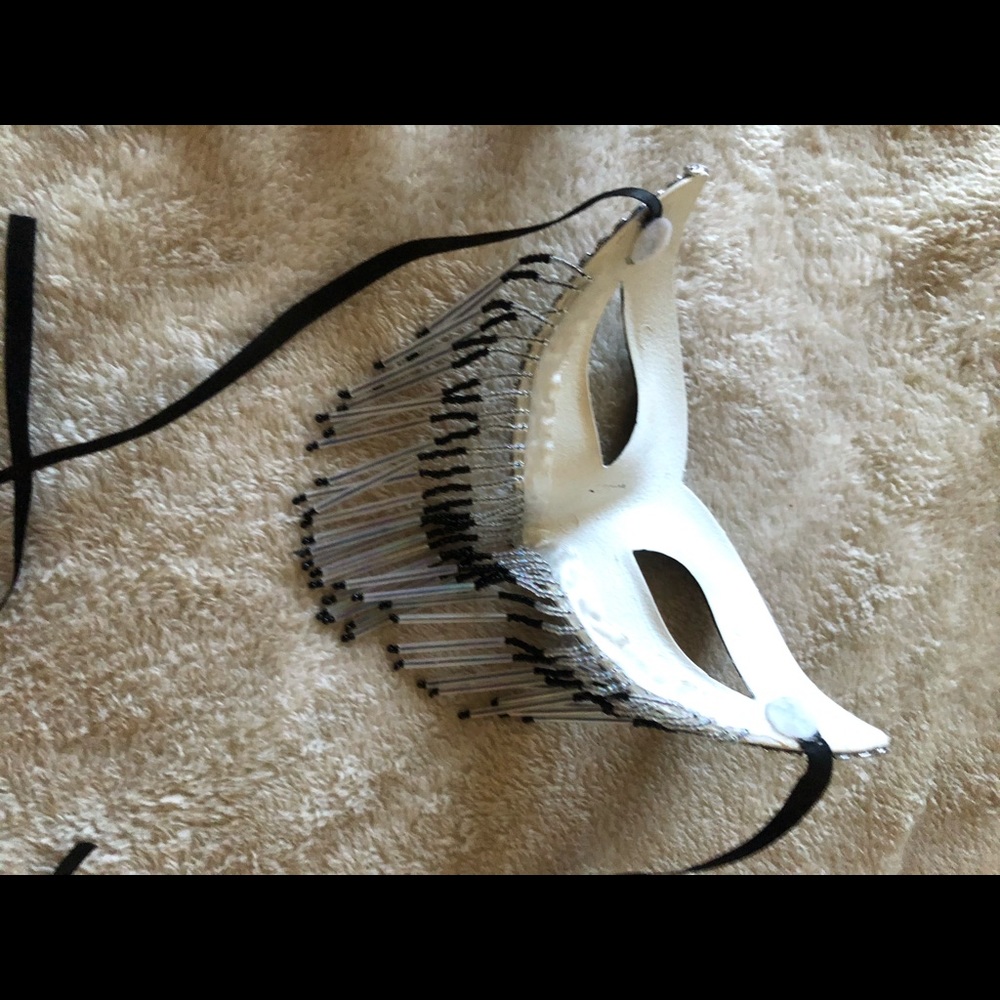 Masks - Picture 5 of 7
